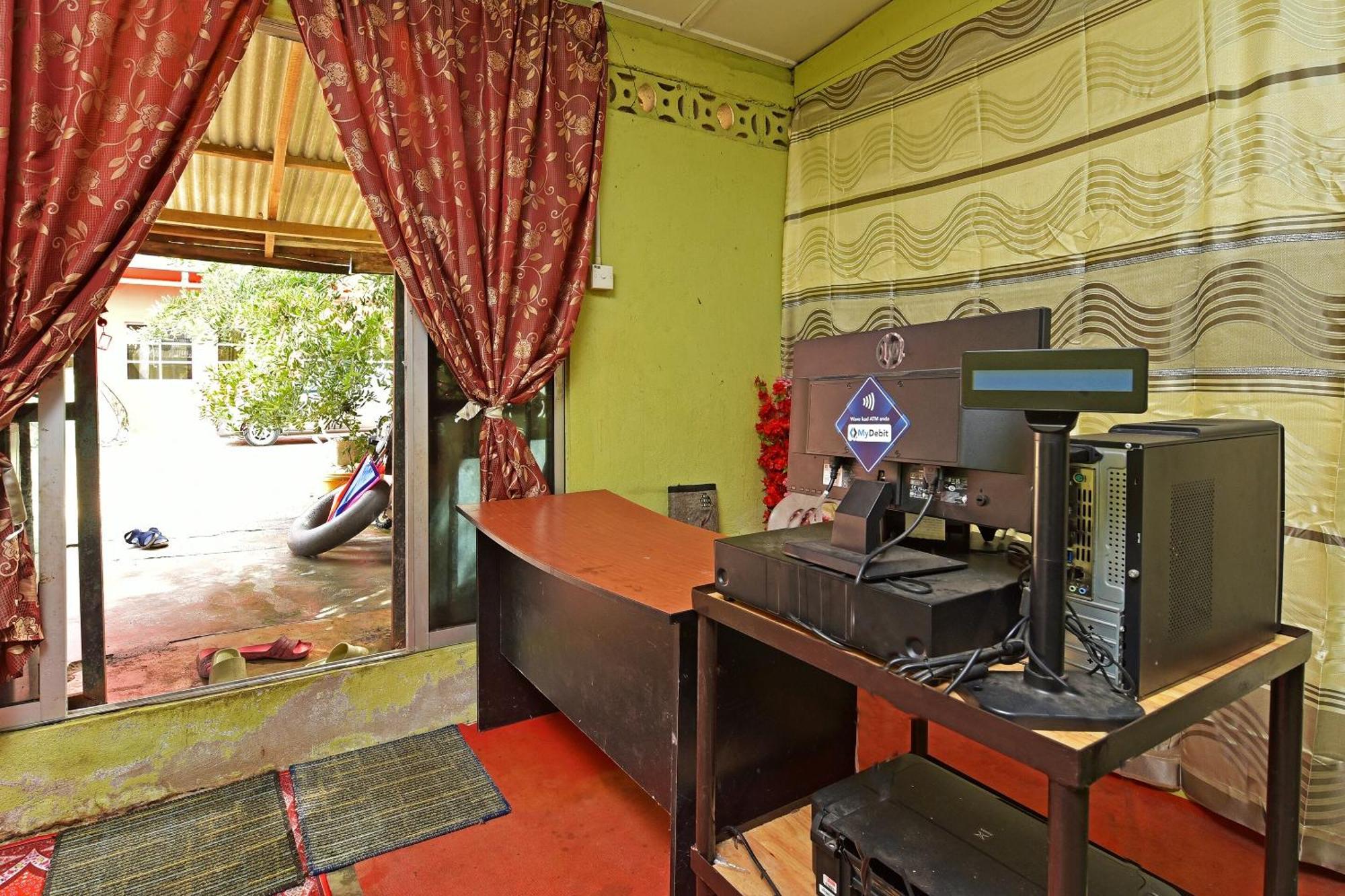 Capital O 90664 Rabi Hotel Κότα Μπάρου Εξωτερικό φωτογραφία